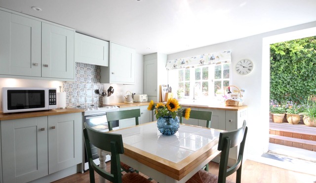Immaculate 5* Cape-Cod-inspired Spencer House