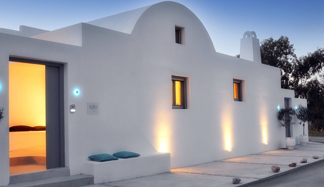 In Eolia Villas we believe in true hospitality.