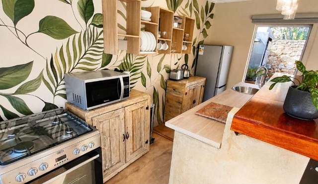 Joy Haven - Open Plan Studio