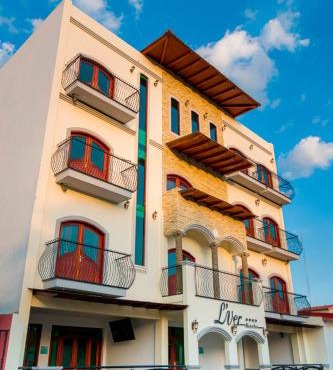 L'ver Hotel