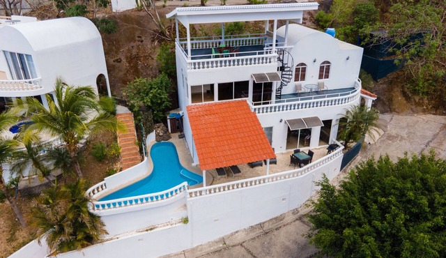 LARGE TRANQUIL VILLA WITH STUNNING OCEAN VIEWS AND PRIVATE POOL