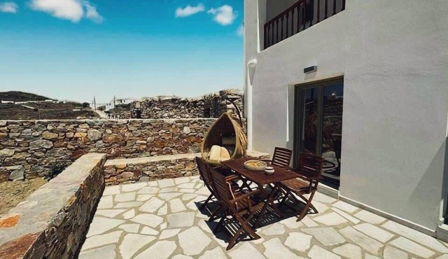 Ligaria Stone Maisonette, Gem in Folegandros Heart