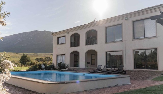 Luxury 5-Bedroom Villa with Private Pool & Tennis Court