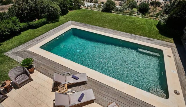 Luxury Maisonette with Pool