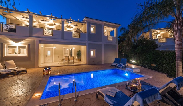 Mamfredas Luxury Resort