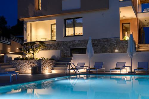 MARAVILLA SUITES