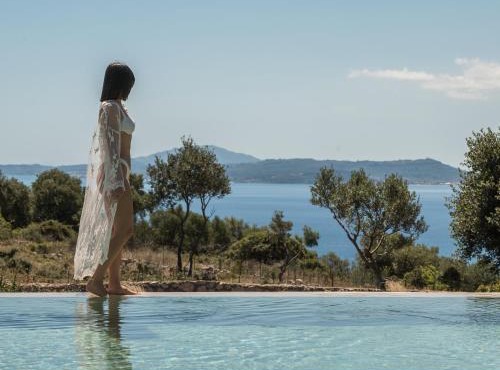 Marea Luxury Suites