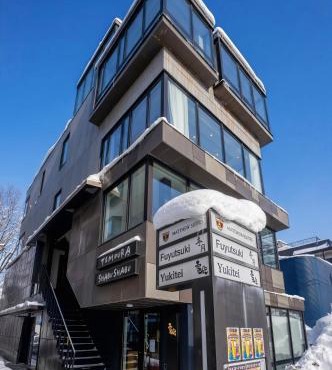 Matthew Suites Hotel