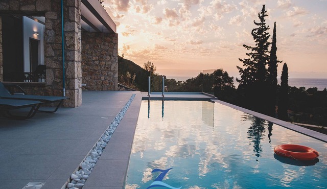 Modern 2 bedroom Villa Delta with Private Pool