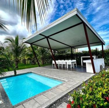 Modern & convenient condo in Jaco downtown