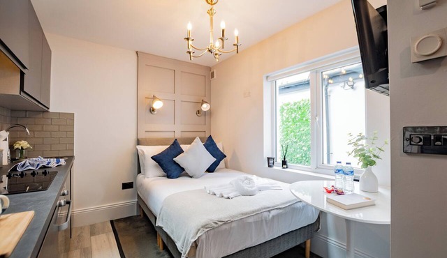 Modern Studio | Rathmines | Kitchen, WiFi & Washer