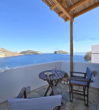Molos Tinos Cycladic house