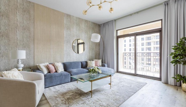 Nasma Luxury Stays - Fabulous Apartment With Balcony Near MJL's Souk