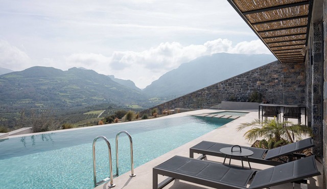 Neromai Cave Luxury Villa Two