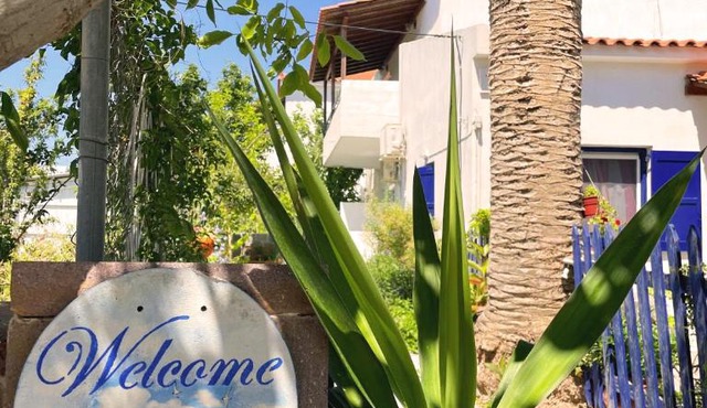 New Poseidon Apartments & Studios