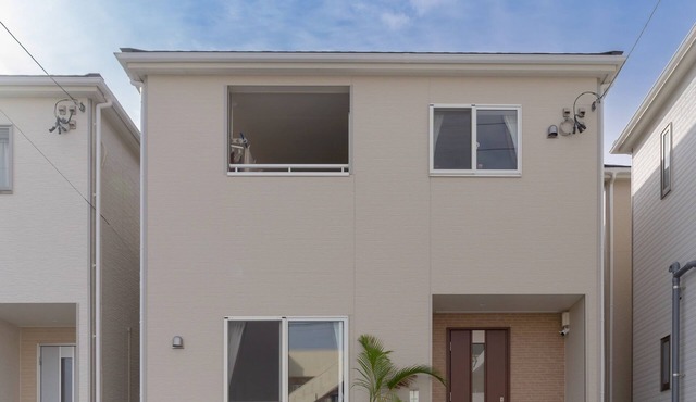 Newly built house near airport/Full facilities/Quiet and comfortable/2 min drive to convenience store, 3 min to supermarket, 4 min to beach, 7 min to DMM Aquarium IIAS Toyosaki Outlet Mall/Netflix free