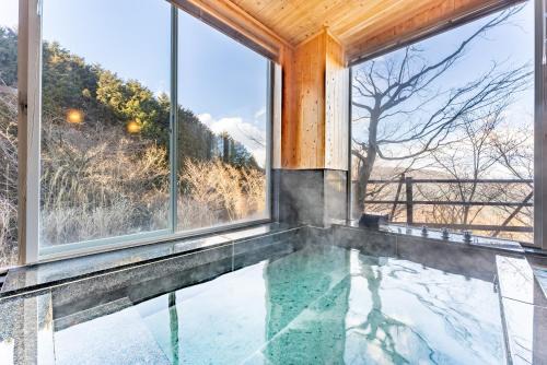 Noёl HAKONE GENSEN