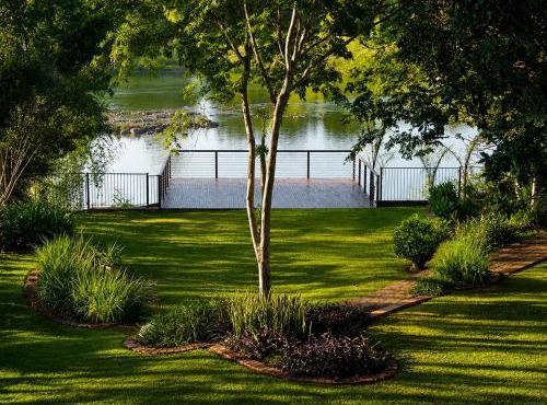 Orange River Manor