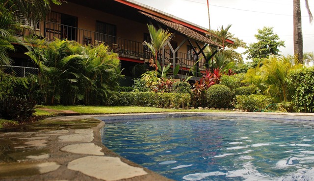 Playa Hermosa Jaco Beach Condo POOL, A/C, WiFi, CABLE HD, FULL KITCHEN