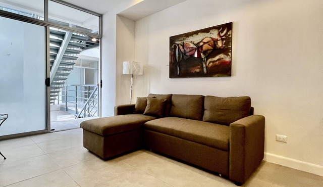 Rohrmoser 2 bedroom apartment fully serviced, near airport