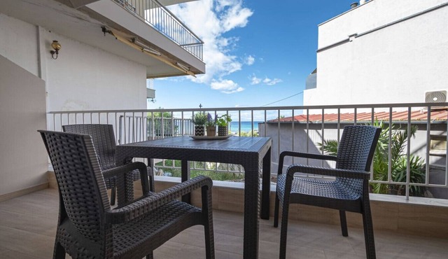 Sabbia Seafront Apartment 4 by RentalsPro