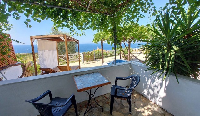 Samos Island - Panorama Apartment with Jacuzzi