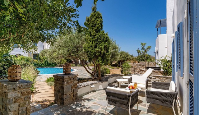 Sanders Paros Gardens - Neat 1-Bdr Apt w Patio