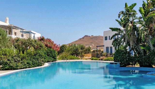 Sanders Paros Gardens - Airy 1-Bdr Apt w Patio
