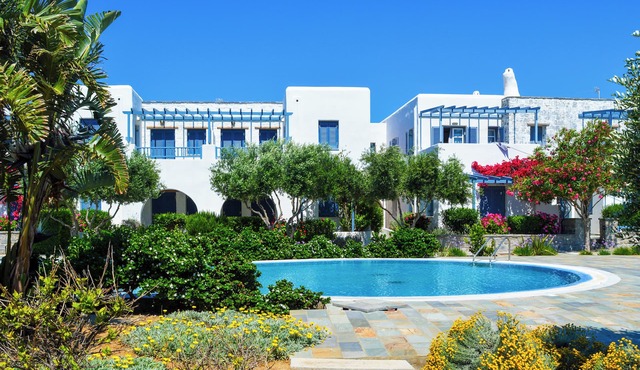 Sanders Paros Gardens - Roomy 1-Bdr Apt w Balcony
