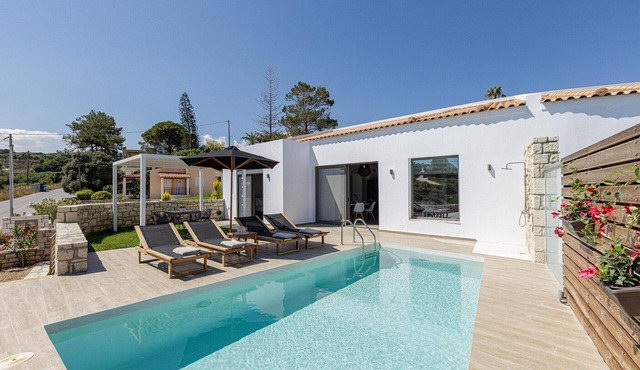 Scenic villa in Rethymno with private pool