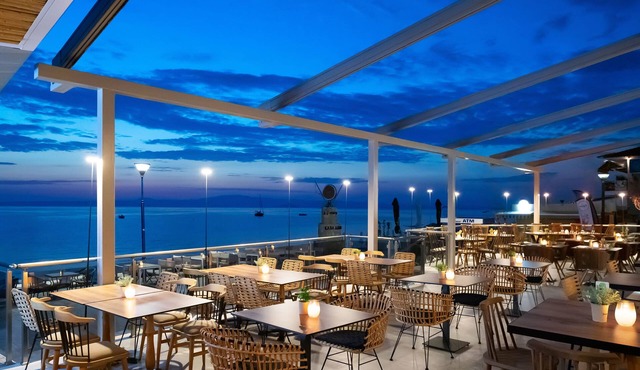 Sea Level Hotel
