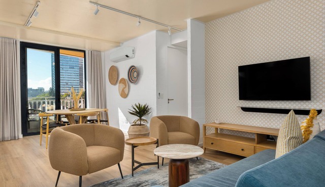 Sea Point Sophistication | 2 Bed with Rooftop Pool
