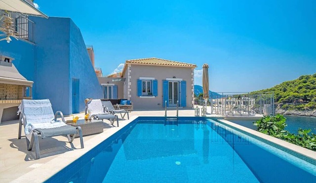 Sea-View Villa Private Infinity Pool