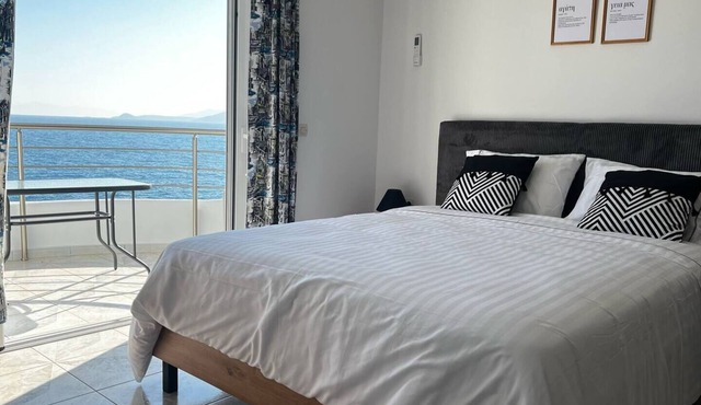 Seafront studio with terrace