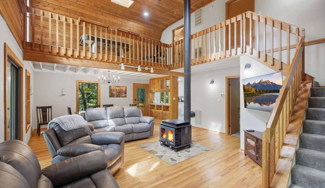 Sharp Top Mountain Retreat