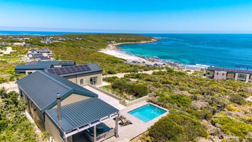 Solar-Powered Villa - Oceanview Wildlife Estate Retreat
