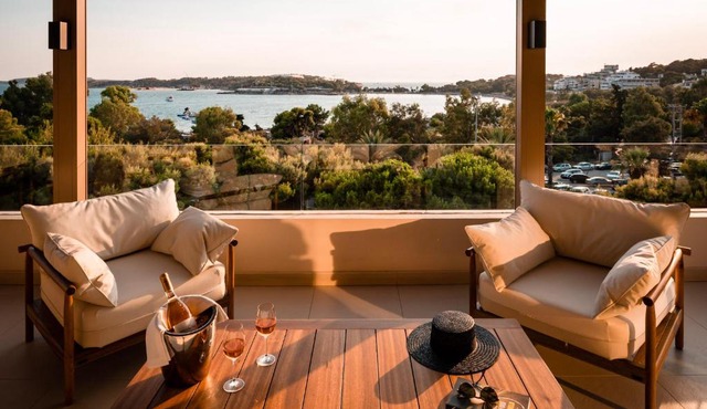 Somewhere Vouliagmeni