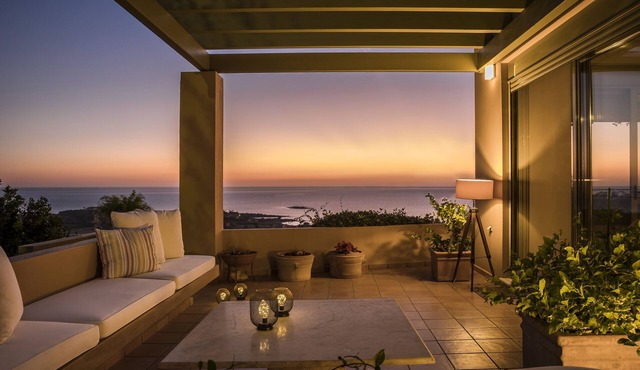 Spacious Villa (300 sql) with great views near Argostoli, beaches and wineries