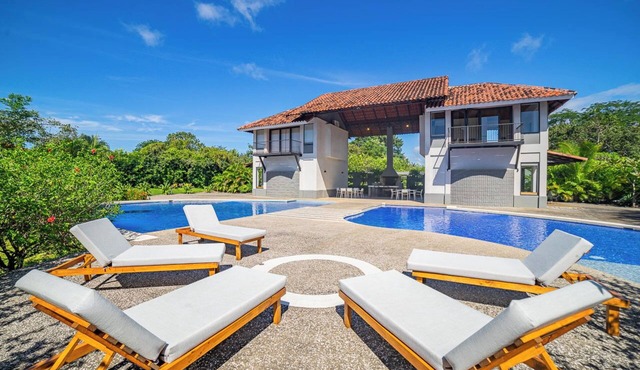 Spora Oasis Loft – Tranquil Escape