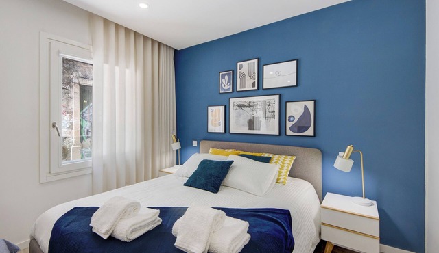 Studio Apartment 'Aveiro City Blue' with Shared Terrace and Wi-Fi