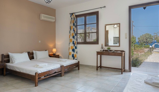 Studio Apartment 'Frantzis 2' with Sea View, Wi-Fi and Air Conditioning