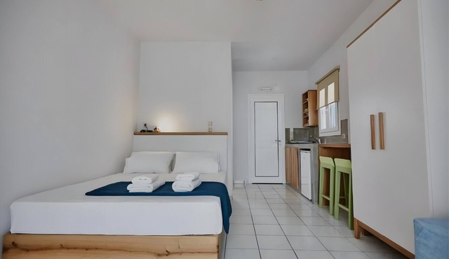 Studio Apartment 'Irene 3 Superior Triple 2' with Sea View, Wi-Fi and Air Conditioning
