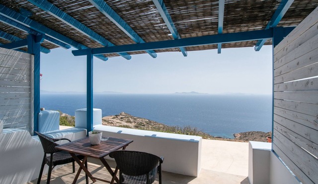 Studio Apartment 'Mesaria' with Balcony, Wi-Fi and Air Conditioning