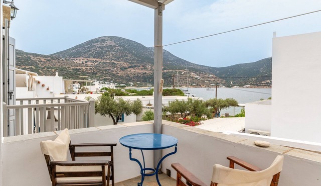 Studio Apartment 'Sifnos 3' with Sea View, Wi-Fi and Air Conditioning