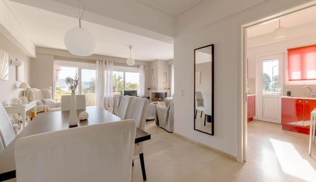 The HostMaster Beachside Retreat