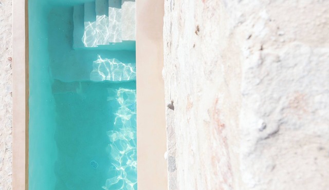 Three-Bedroom Residence with private Pool & BBQ By Triotissa Local Living B