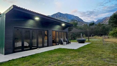 Tranquility - Cabin nestled in the mountains