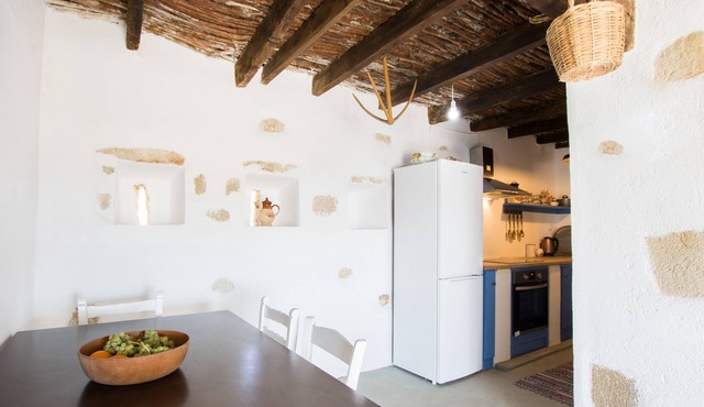 Vatha Traditional Cottage with a View