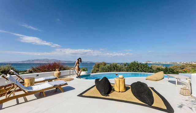 Villa 'Blue' a unique escape from reality - private swimming pool