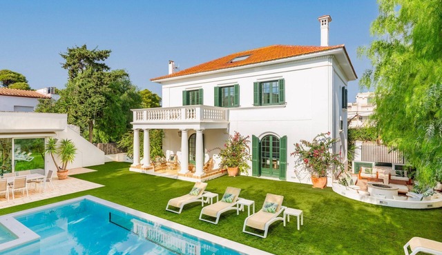 Villa De Los Leones - Seven Bedroom Villa, Sleeps 19